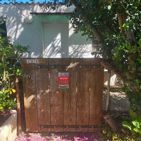 Studio En Camargue Arles Esterno foto