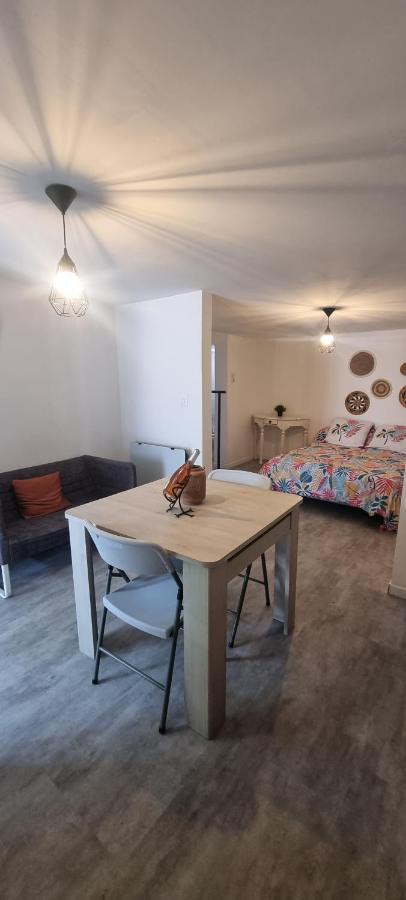 Studio En Camargue Arles Esterno foto
